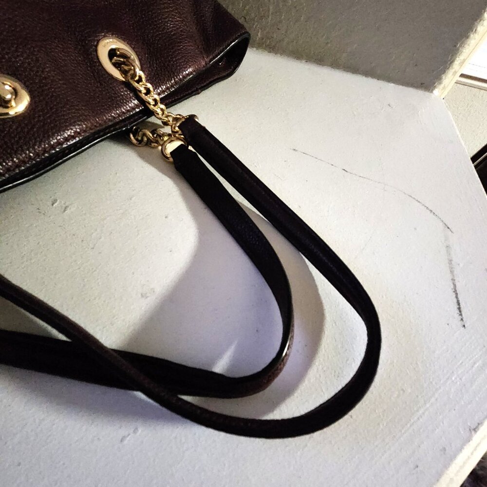 Like New Coach Turnlock Mahogany Leather Shoulder Bag - Picture 6 of 15